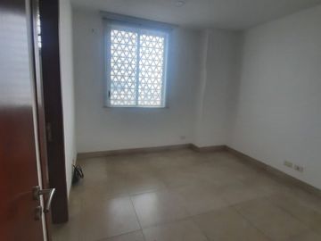 DEPARTAMENTO 606.81 M2 