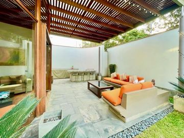 VENDO LINDA CASA / 3 DOR / CONDOMINIO / BATALLONES / SANTA TERESA / DISEÑADA POR ARQ. MALACHOWSKI,  TECHOS ALTOS, ESPACIOS AMPLIOS, MUY ILUMINADA