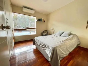 VENDO LINDA CASA / 3 DOR / CONDOMINIO / BATALLONES / SANTA TERESA / DISEÑADA POR ARQ. MALACHOWSKI,  TECHOS ALTOS, ESPACIOS AMPLIOS, MUY ILUMINADA