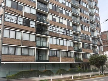 ALQUILO DEPARTAMENTO CON VISTA HACIA EL MAR EN BARRANCO DE 85 M2 CON 3 HABITACIONES