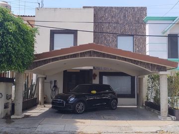 Casa autosustentable en venta a 3 cuadras de plaza mayor