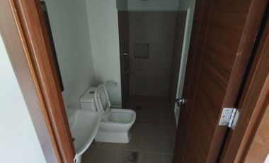2 Bedroom Condo for Sale in Pasay City Near Arellano University and De La Salle University Manila
