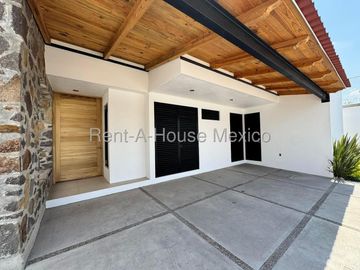 Jurica, casa en venta en Arco de Piedra. FVR