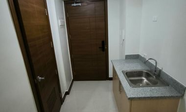 Quantum Residences Ready for Occupancy Studio with Balcony near LRT Gil Puyat Station