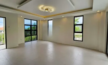 Luxury 4-Bedroom House with Private Pool for Sale – Royale Cebu Estates, Consolacion, Cebu