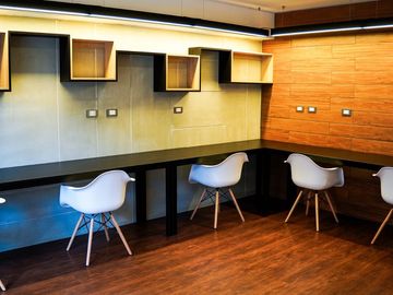 Venta de Moderno Departamento en Lince