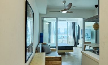 AZURE170XB: For Rent Fully Furnished 1BR with Balcony in Azure Urban Resort Residences