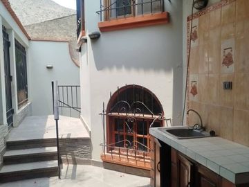 VENTA CASA URB. LOS GIRASOLES DE HUAMPANI CHACLACAYO 200 M2 $265 000
