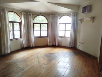 VENTA CASA URB. LOS GIRASOLES DE HUAMPANI CHACLACAYO 200 M2 $265 000