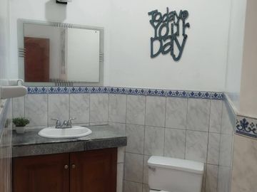 VENTA CASA URB. LOS GIRASOLES DE HUAMPANI CHACLACAYO 200 M2 $265 000