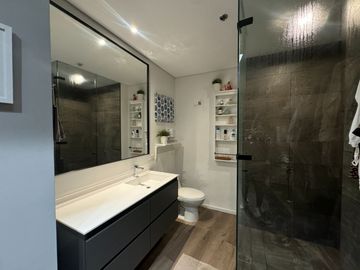 Venta Apto alto Palmas moderno
