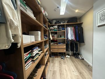 Venta Apto alto Palmas moderno