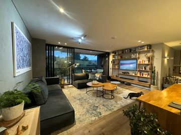 Venta Apto alto Palmas moderno
