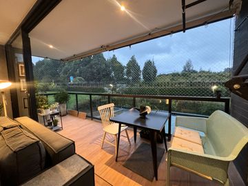 Venta Apto alto Palmas moderno