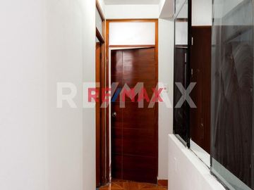 CASA EN VENTA DE 120M CERCA A LA AV. TANTAMAYO EN SAN MARTIN DE PORRES