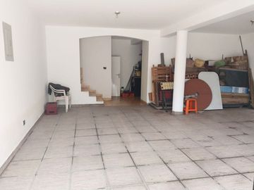 VENTA CASA CHACLACAYO GIRASOLES 200 M2 $240,000