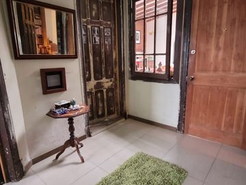 Se vende casa en Santiago Concha.