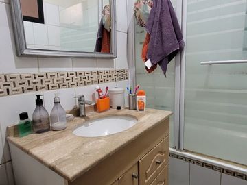 Se vende casa en Santiago Concha.