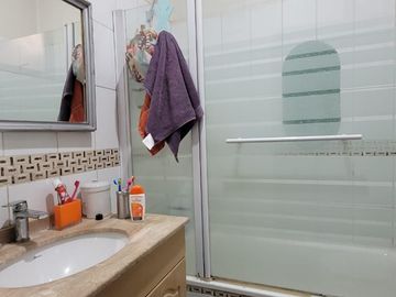 Se vende casa en Santiago Concha.