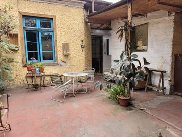 Se vende casa en Santiago Concha.