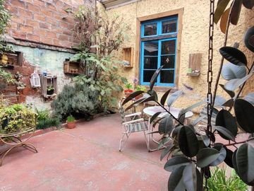 Se vende casa en Santiago Concha.