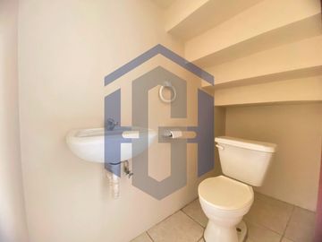 Casa de 2 plantas en venta - Mucho Lote 1, Guayaquil, Ecuador