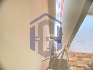 Casa de 2 plantas en venta - Mucho Lote 1, Guayaquil, Ecuador