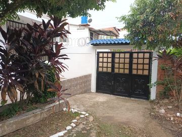 Vendo Casa Esquinera Carmen de Apicalá