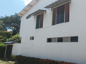 Vendo Casa Esquinera Carmen de Apicalá