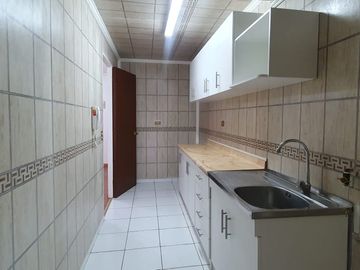 Se vende departamento en las Golondrinas, las Rosas Maipú