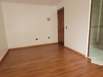 Se vende departamento en las Golondrinas, las Rosas Maipú