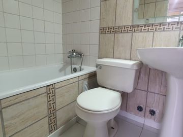 Se vende departamento en las Golondrinas, las Rosas Maipú