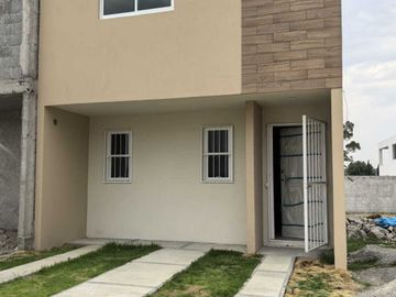 HERMOSA CASA DE 2 NIVELES EN VENTA ZONA: SANTA CRUZ TLAXCALA ‼️🌼
