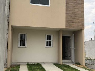 HERMOSA CASA DE 2 NIVELES EN VENTA ZONA: SANTA CRUZ TLAXCALA ‼️🌼