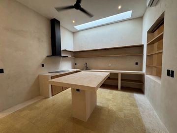 CASA COLONIAL REMODELADA EN CAMPECHE