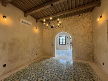 CASA COLONIAL REMODELADA EN CAMPECHE