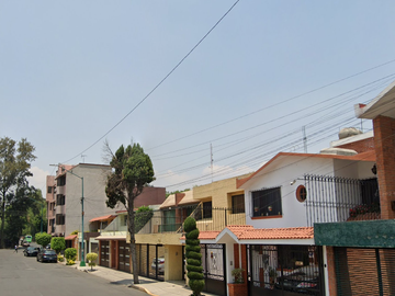 Casa en Remate a unas Calles de la Prepa 1 en Xochimilco