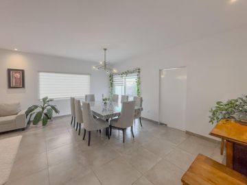 Casa en Venta en Santerra Residencial al Norte de la Ciudad