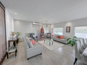 Casa en Venta en Santerra Residencial al Norte de la Ciudad