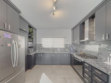 Casa en Venta en Santerra Residencial al Norte de la Ciudad