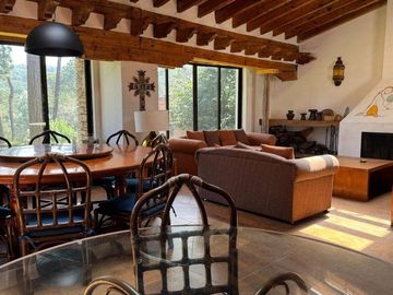 CASA EN AVANDARO
