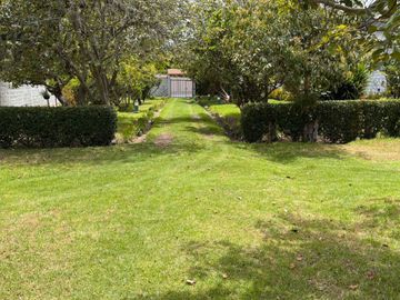 EN VENTA QUINTA EN GUAYLLABAMBA. EXCELENTE UBICACION