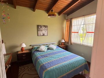EN VENTA QUINTA EN GUAYLLABAMBA. EXCELENTE UBICACION