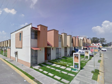 CASA ADJUDICADA AV PASEO DE  LAS PALOMAS 58 LT 18 MZ1, FRACC PASEOS DE TULTEPEC II .$743,200