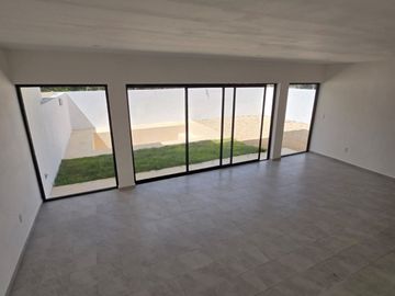 CASA RESIDENCIAL EN BOSQUES DE CONKAL