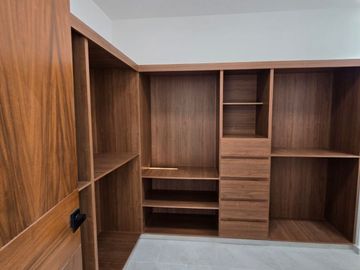 CASA RESIDENCIAL EN BOSQUES DE CONKAL
