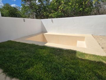 CASA RESIDENCIAL EN BOSQUES DE CONKAL