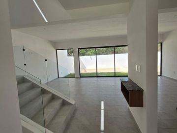 CASA RESIDENCIAL EN BOSQUES DE CONKAL