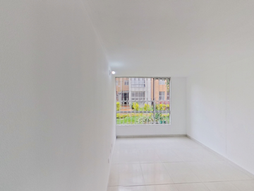 ¡ En venta apartamento en primer piso, remodelado y cómodo en Ciudad Verde! 🏡🔑