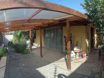 Casa En Venta Villa Santa Carolina, Macul, Santiago
